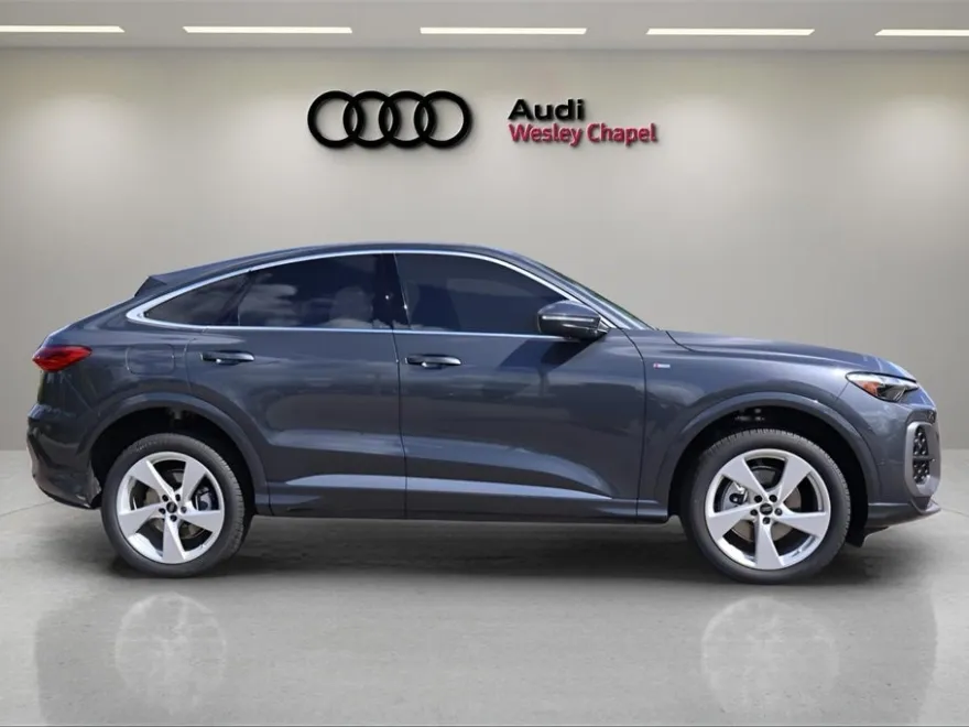 2025 Audi Q5 2.0T Premium Plus photo 1