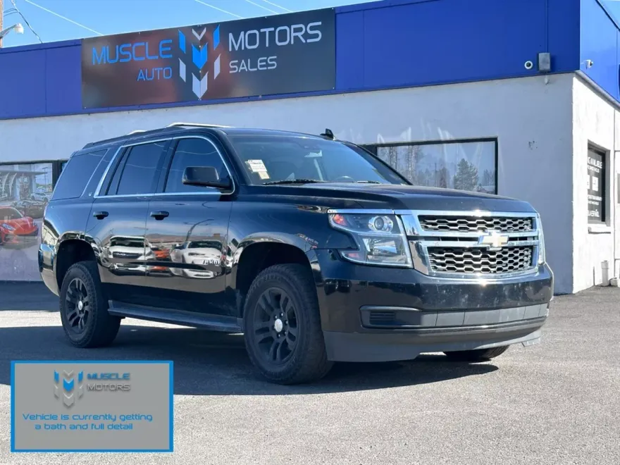 2019 Chevrolet Tahoe LT photo 1
