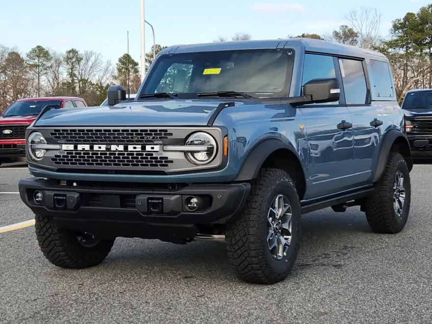 2025 Ford Bronco Badlands photo 1