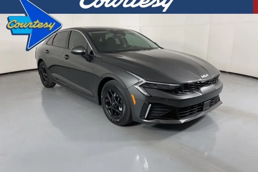 2026 Kia K5 LXS photo 1