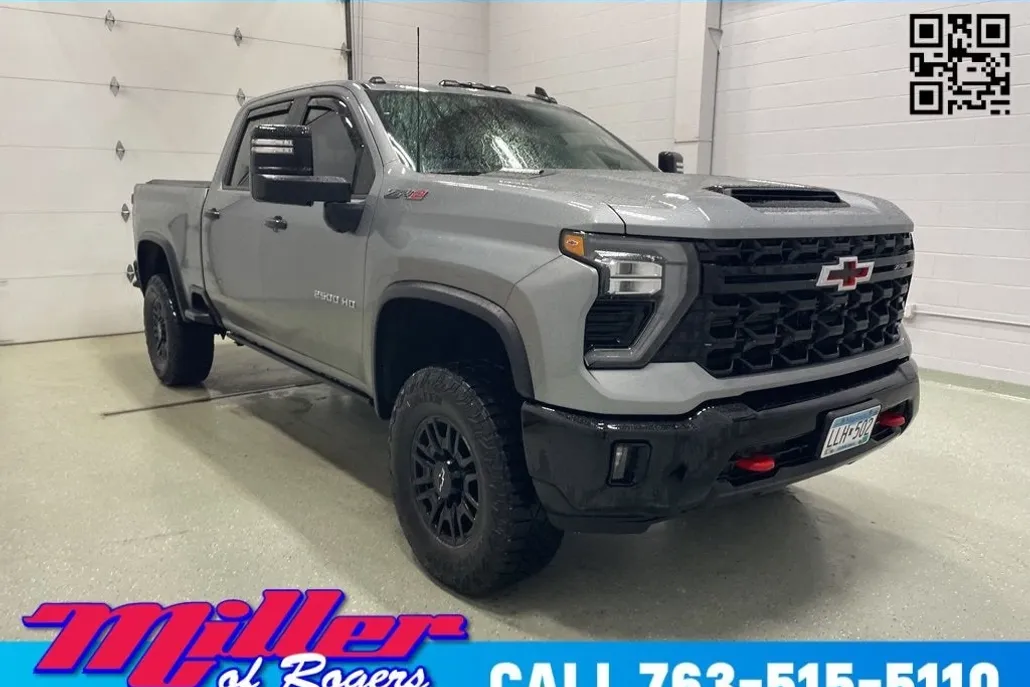 2024 Chevrolet Silverado 2500HD ZR2 photo 1