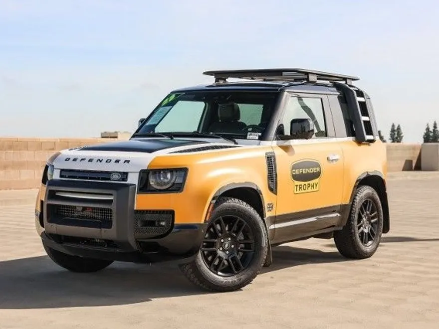 2023 Land Rover Defender 90 X-Dynamic SE photo 1