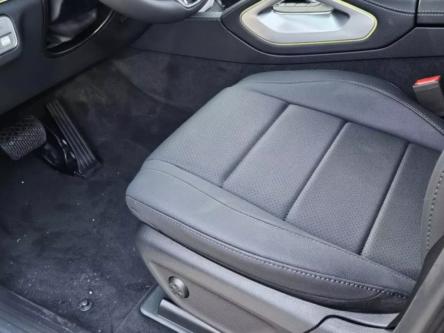 2025 Mercedes Benz GLE 450 4MATIC photo 1