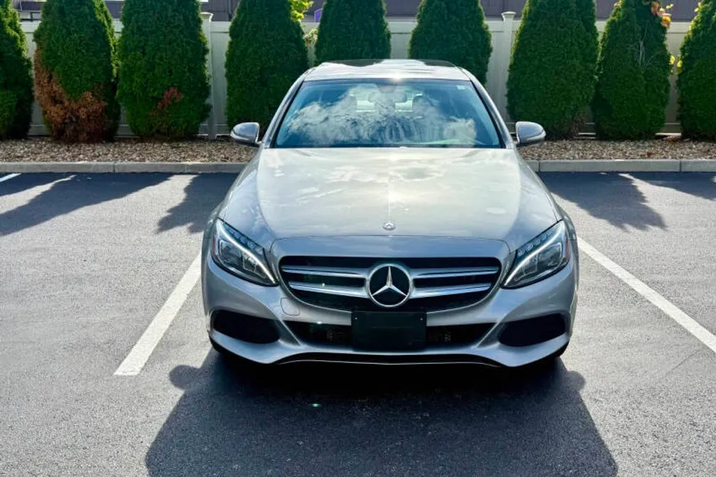 2015 Mercedes Benz C 300 photo 1
