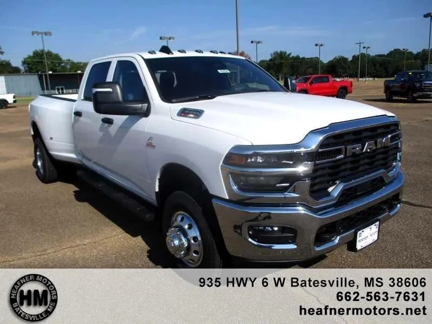 2025 Ram 3500 Tradesman photo 1
