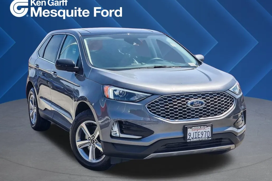 2023 Ford Edge SEL photo 1