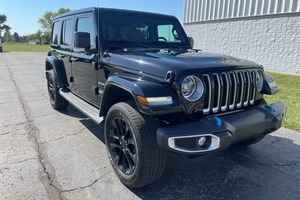 2022 Jeep Wrangler Unlimited Sahara 4xe photo 1
