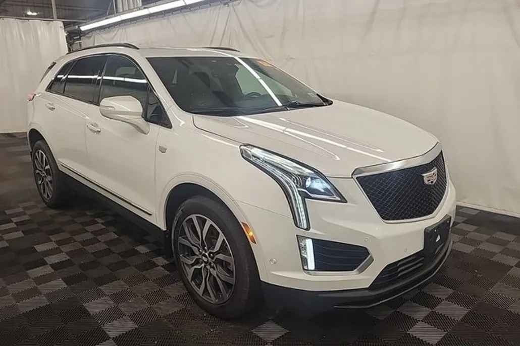 2021 Cadillac XT5 Sport photo 1