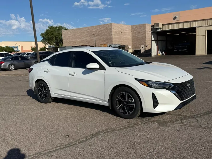 2025 Nissan Sentra SV photo 1