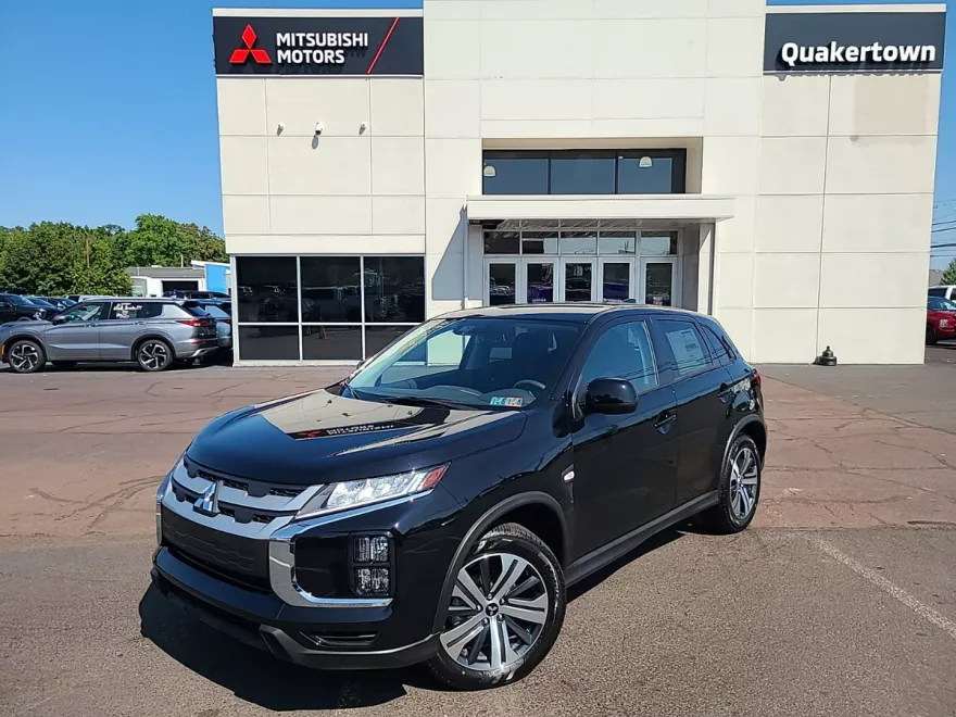 2024 Mitsubishi Outlander Sport ES photo 1