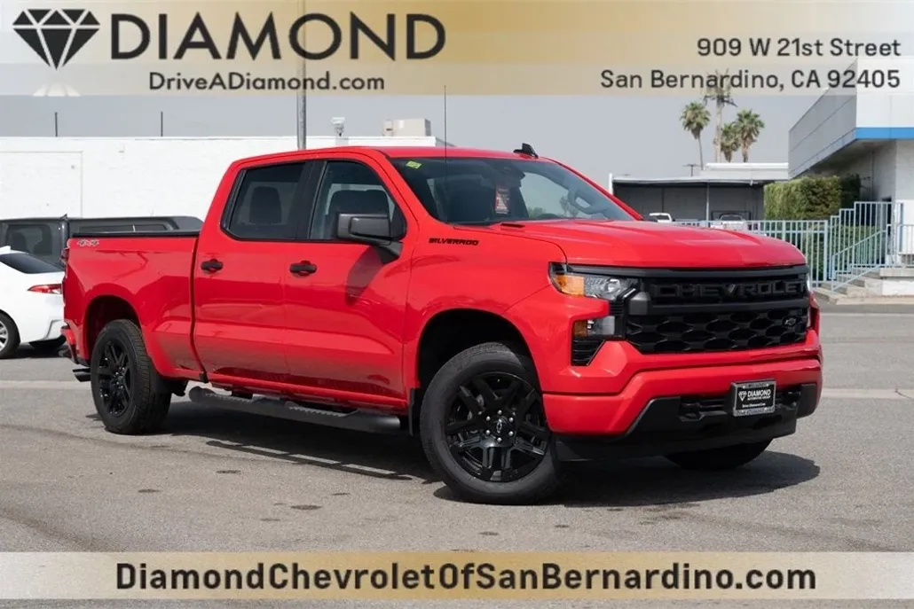 2025 Chevrolet Silverado 1500 Custom photo 1