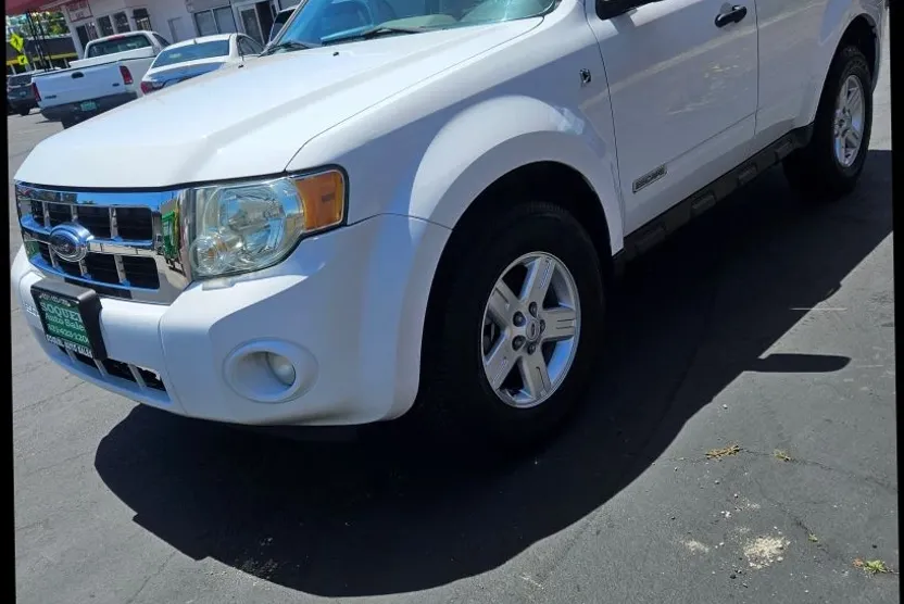 2008 Ford Escape Hybrid Sport photo 1