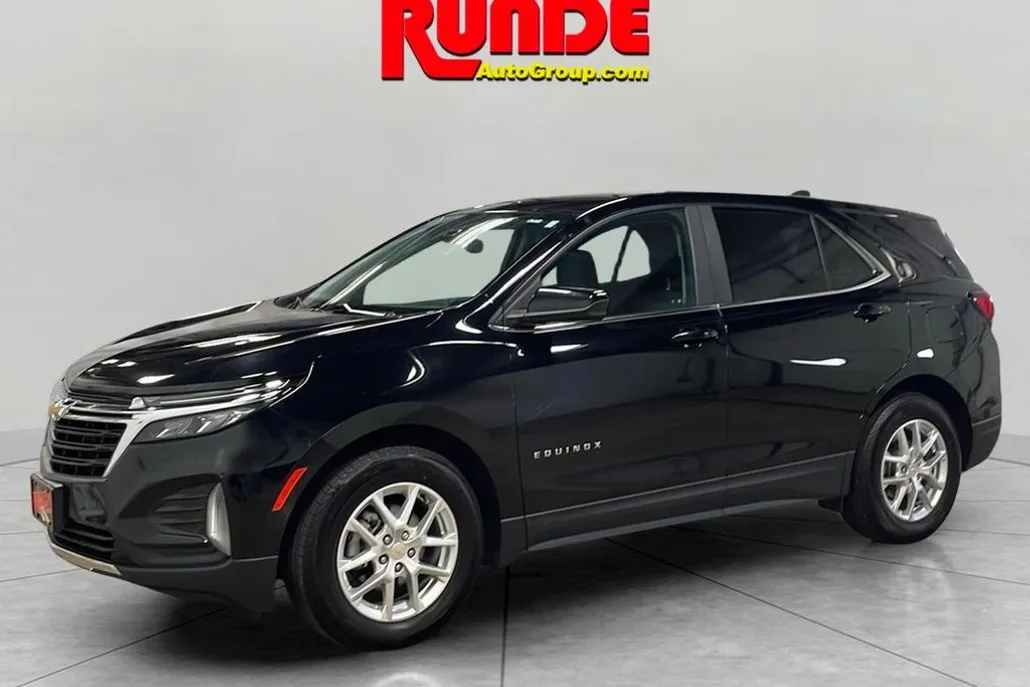 2022 Chevrolet Equinox LT photo 1