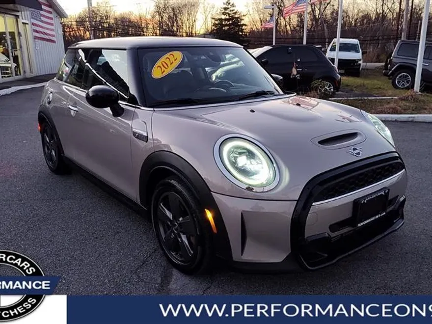 2022 Mini Cooper 2 Door Hardtop S photo 1