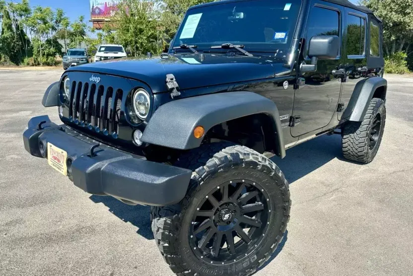 2014 Jeep Wrangler Unlimited Sport photo 1