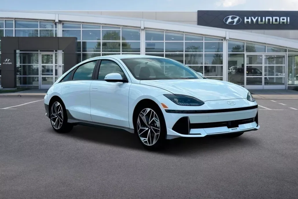 2025 Hyundai Ioniq 6 SEL photo 1