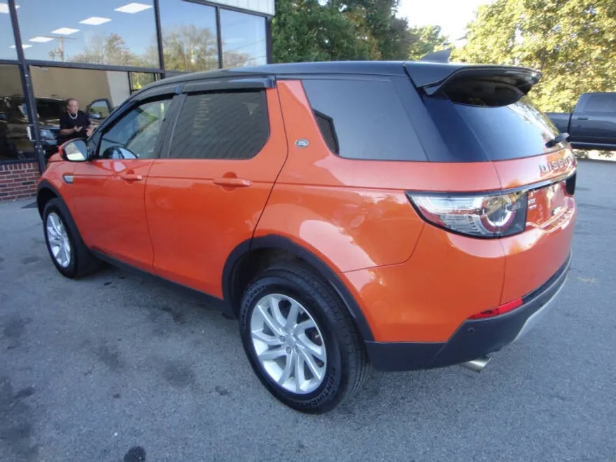 2017 Land Rover Discovery Sport HSE photo 1
