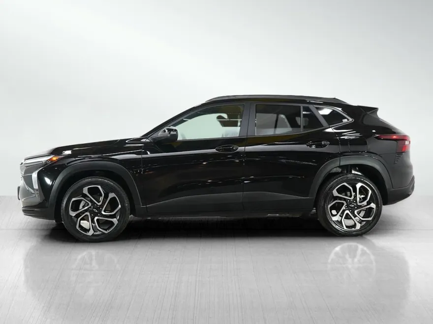 2024 Chevrolet Trax photo 1