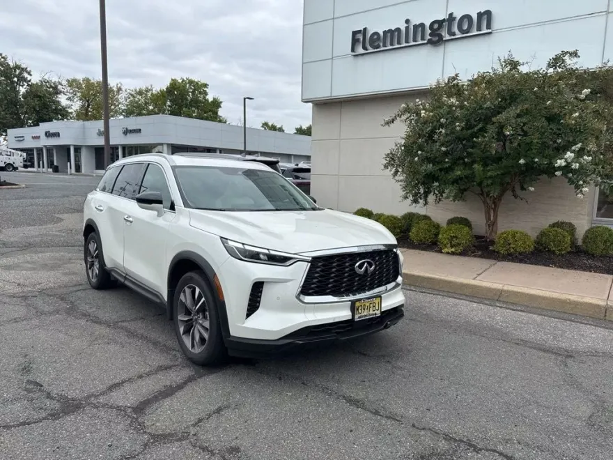 2025 Infiniti QX60 Luxe AWD photo 1