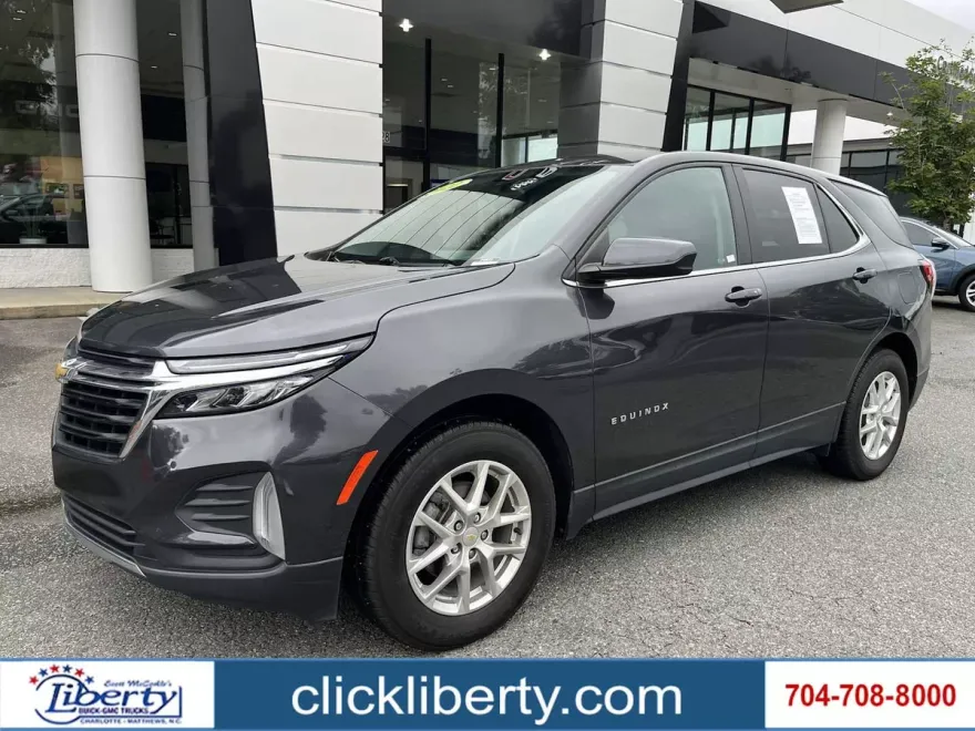 2022 Chevrolet Equinox LT photo 1