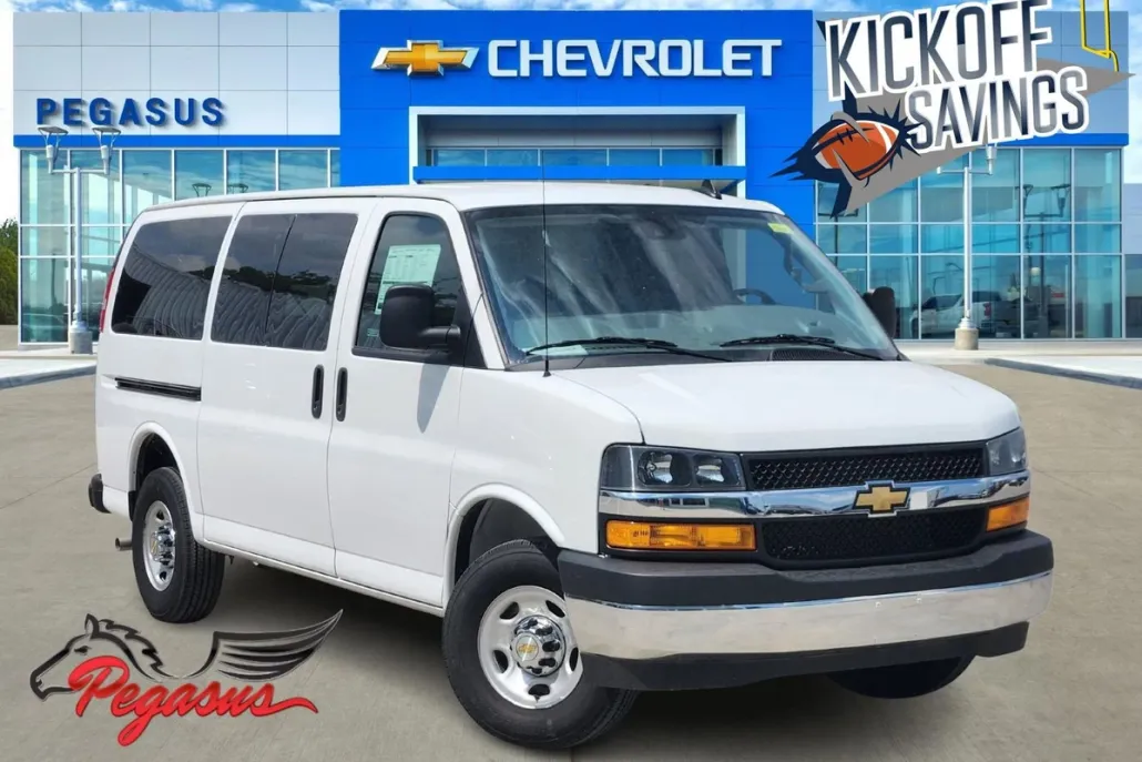 2024 Chevrolet Express Cargo 2500 photo 1