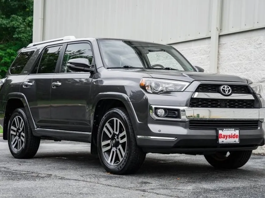 2017 Toyota 4Runner Limited photo 1
