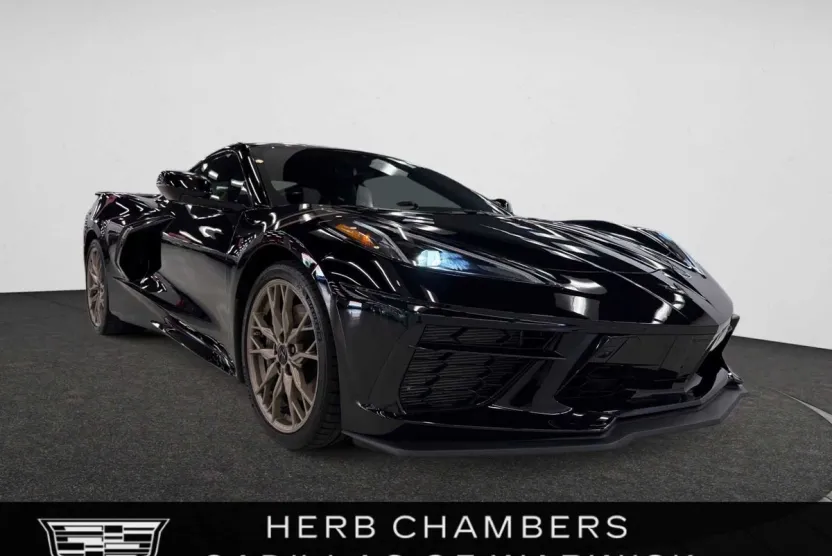 2025 Chevrolet Corvette Stingray 2LT photo 1