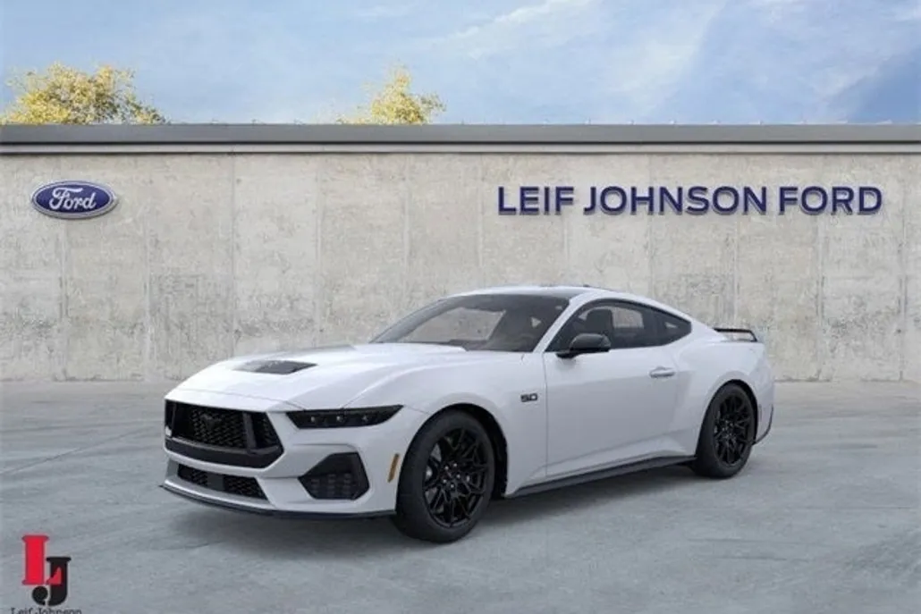 2025 Ford Mustang GT photo 1