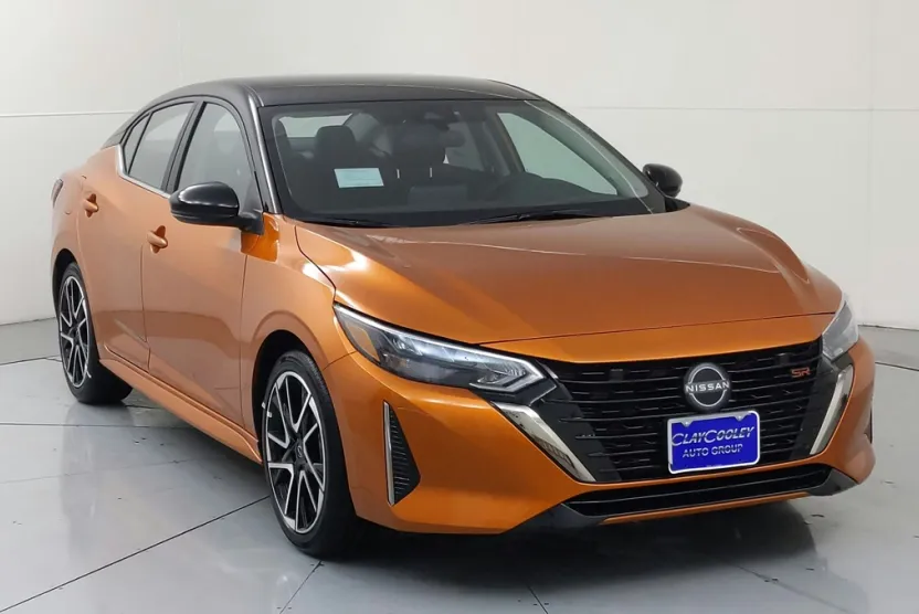 2024 Nissan Sentra SR photo 1