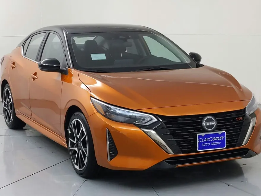 2024 Nissan Sentra SR photo 1