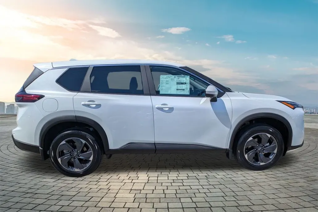 2026 Nissan Rogue SV photo 1
