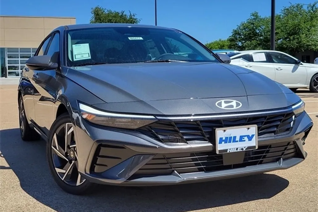 2025 Hyundai Elantra Hybrid Limited photo 1
