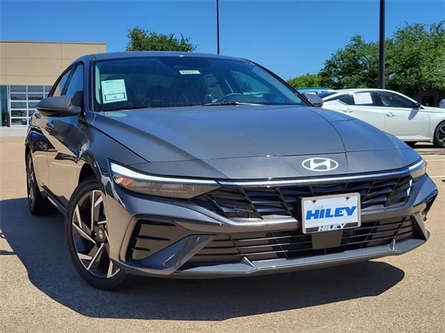 2025 Hyundai Elantra Hybrid Limited photo 1