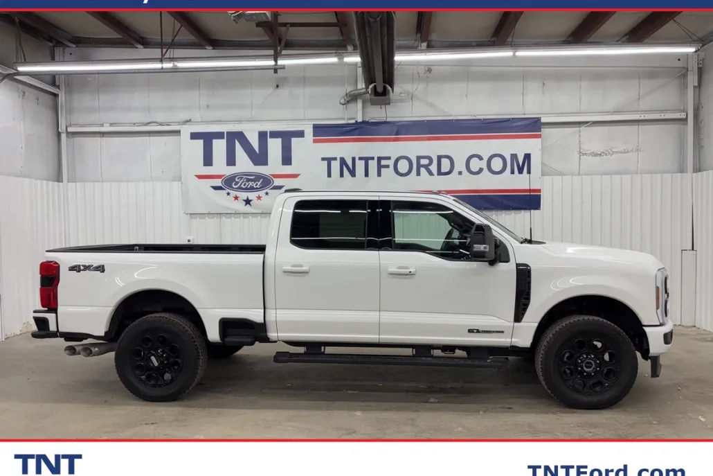 2025 Ford F-250 Lariat photo 1