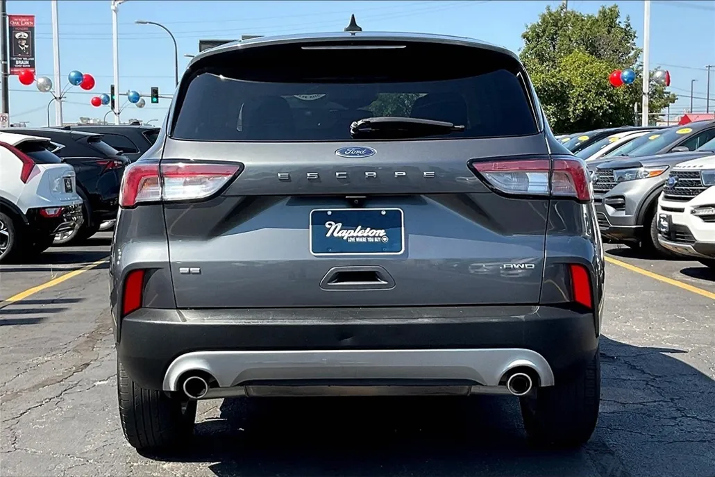 2022 Ford Escape SE photo 1