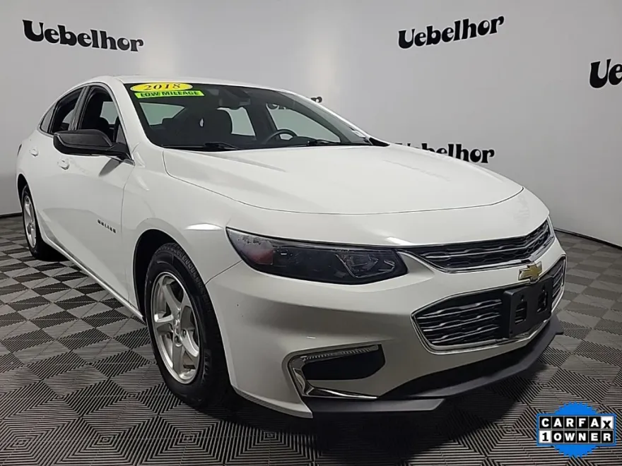 2018 Chevrolet Malibu LS photo 1