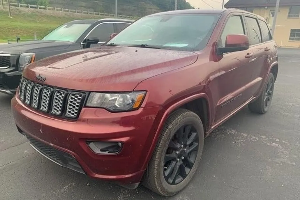 2020 Jeep Grand Cherokee Altitude photo 1