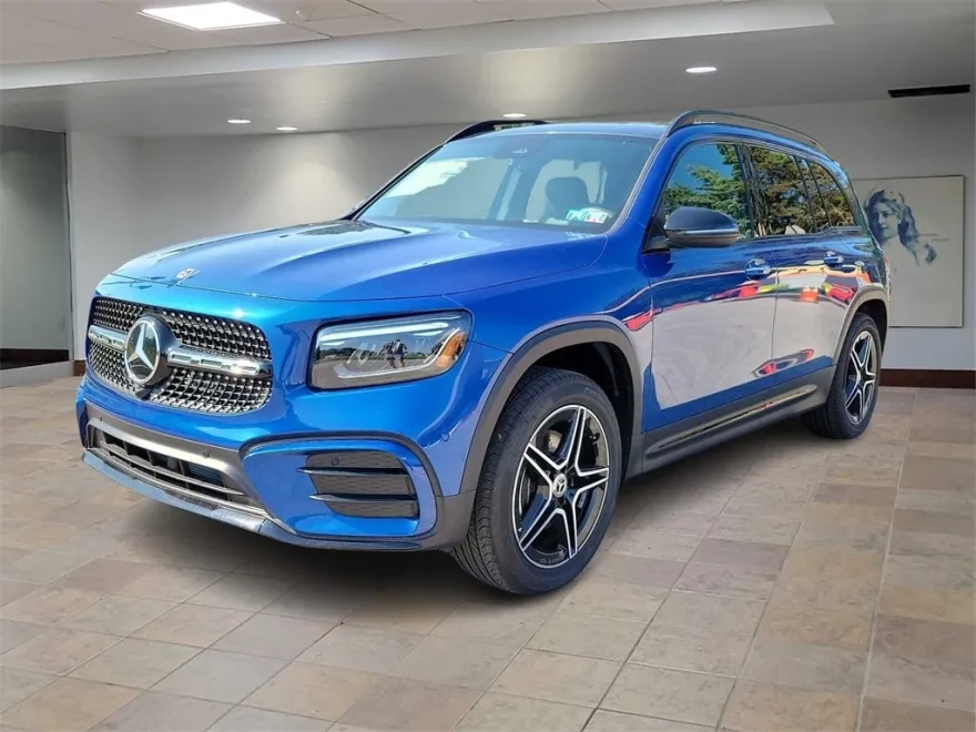 2024 Mercedes Benz GLB 250 photo 1