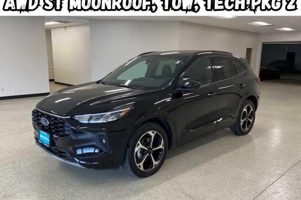 2023 Ford Escape ST-Line Select photo 1