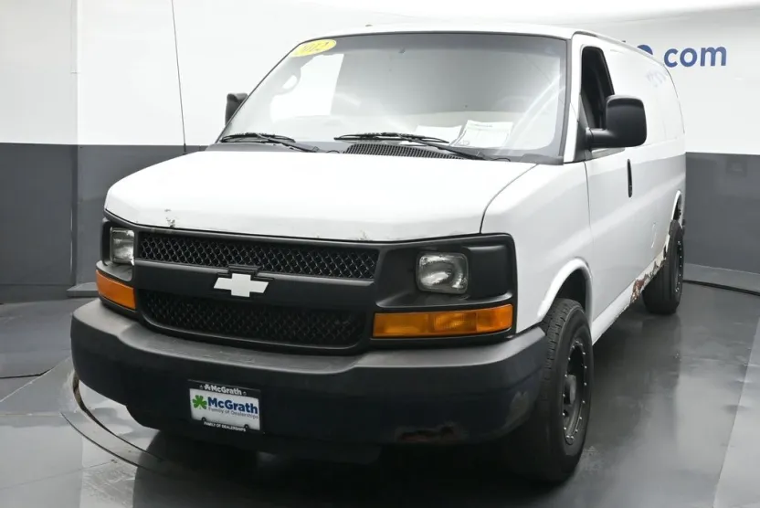 2012 Chevrolet Express 2500 Work Van photo 1