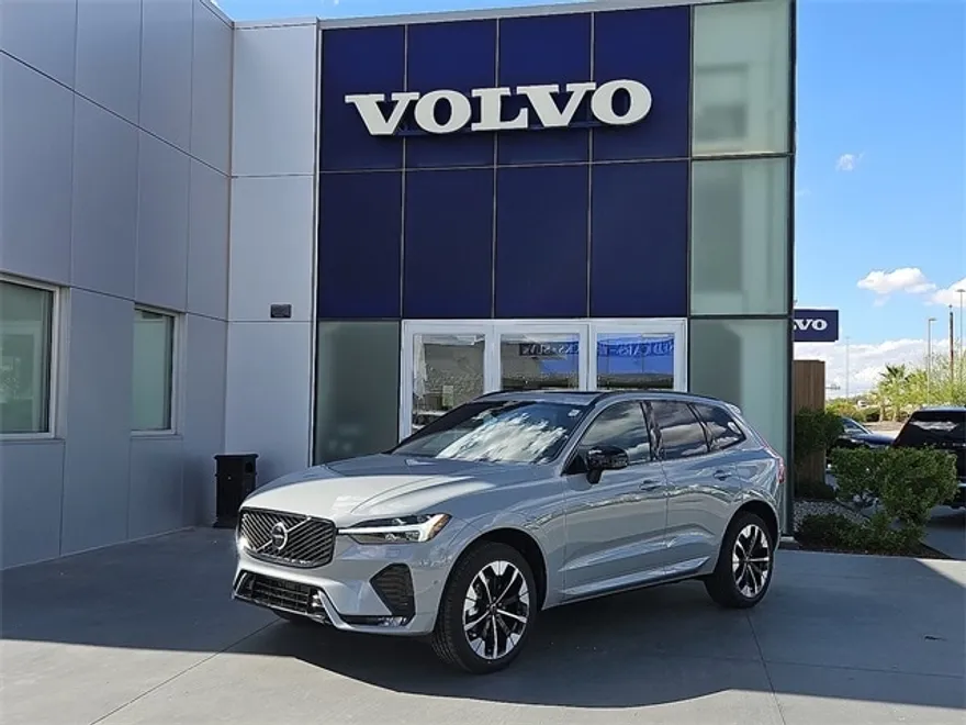 2026 Volvo XC60 B5 Plus photo 1
