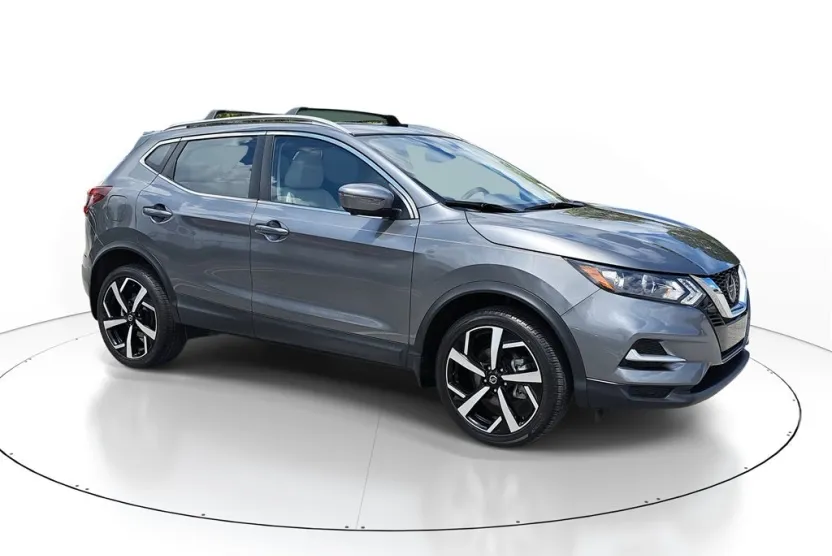 2022 Nissan Rogue Sport SL photo 1