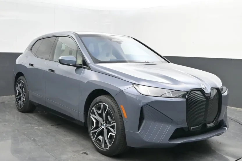 2026 Bmw iX photo 1