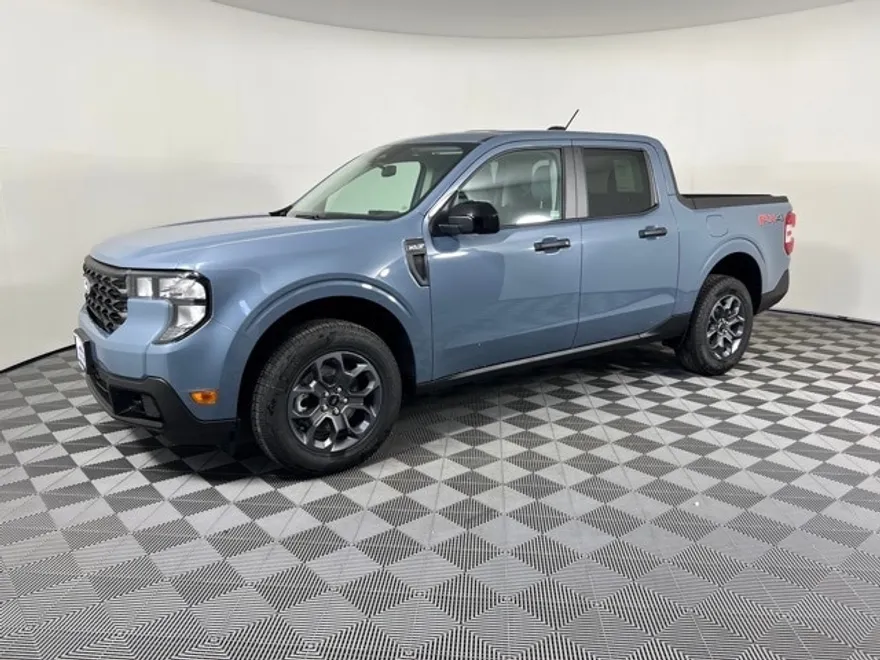 2025 Ford Maverick XLT photo 1