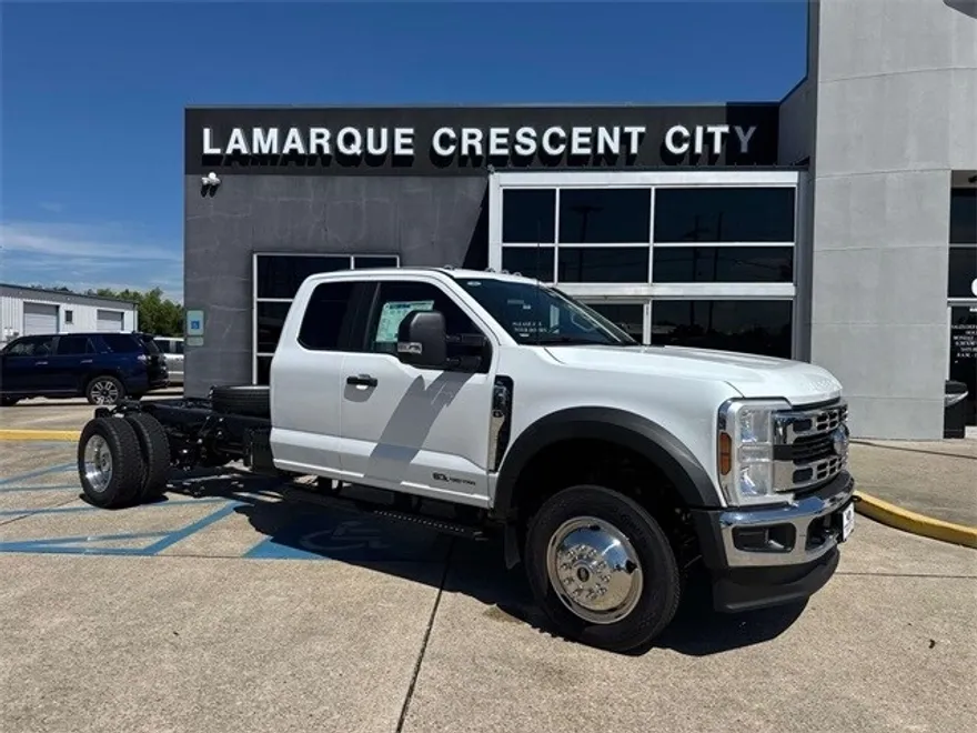 2025 Ford F-550 XL photo 1