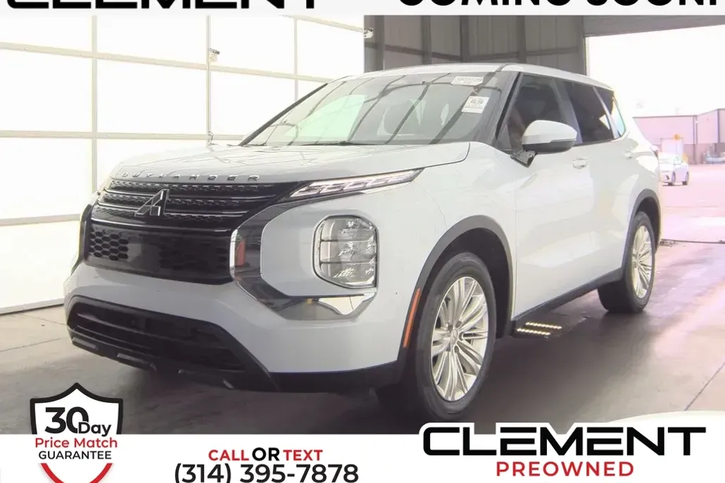 2023 Mitsubishi Outlander ES photo 1