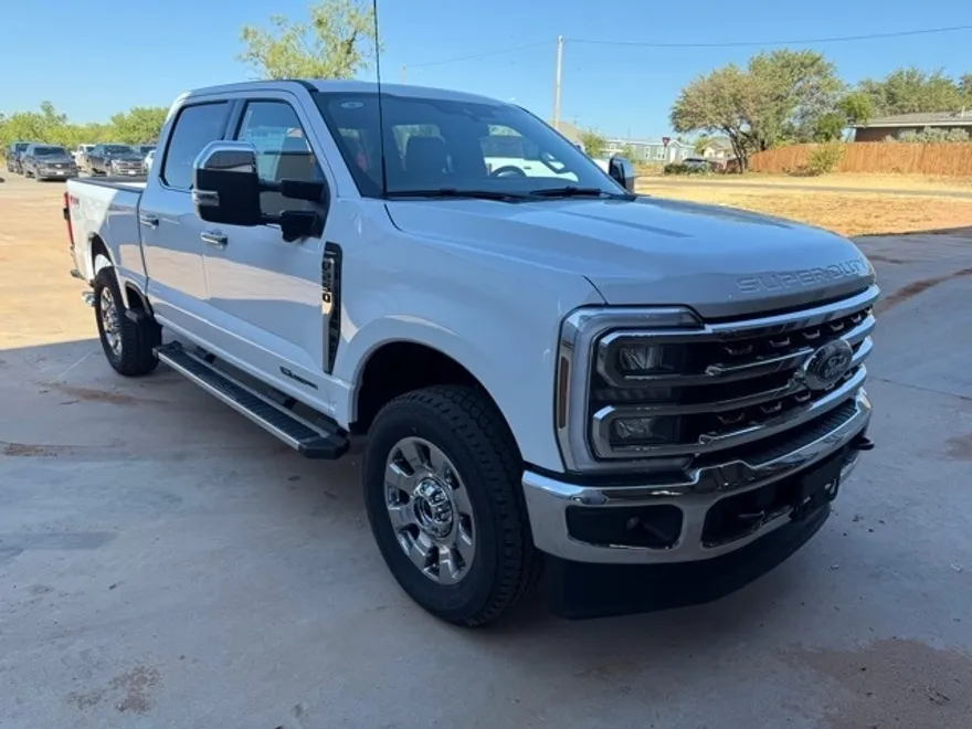 2026 Ford F-250 Lariat photo 1