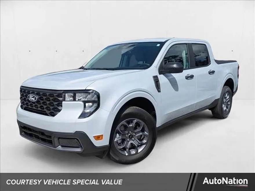 2025 Ford Maverick XLT photo 1