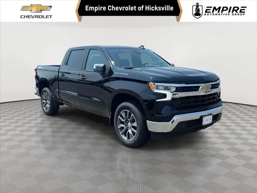 2026 Chevrolet Silverado 1500 LT photo 1