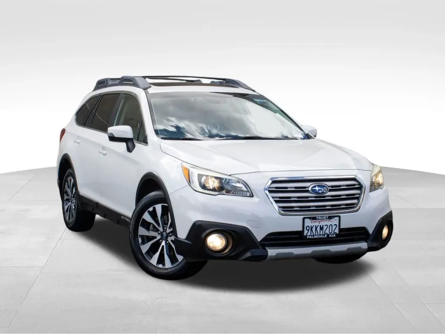 2015 Subaru Outback 2.5i Limited photo 1